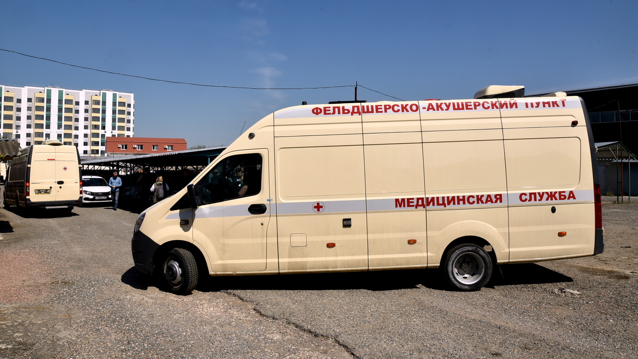 Районные больницы Крыма получат семь передвижных медицинских комплексов