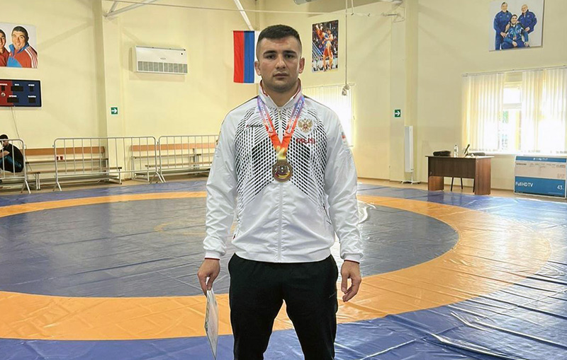 Спортсмен из Севастополя взял «бронзу» первенства ЮФО по вольной борьбе