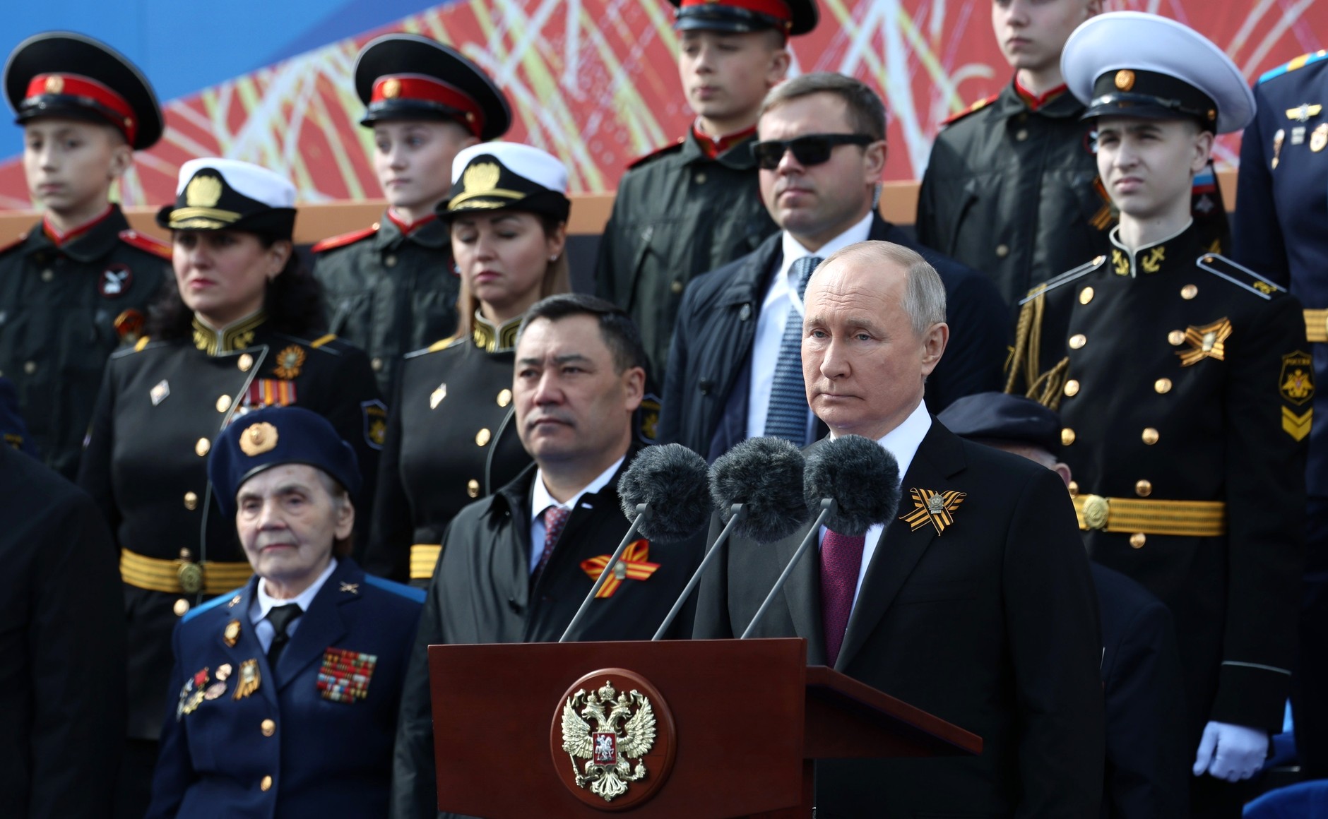 Президент РФ поздравил россиян с 78-й годовщиной Дня Победы (фото)