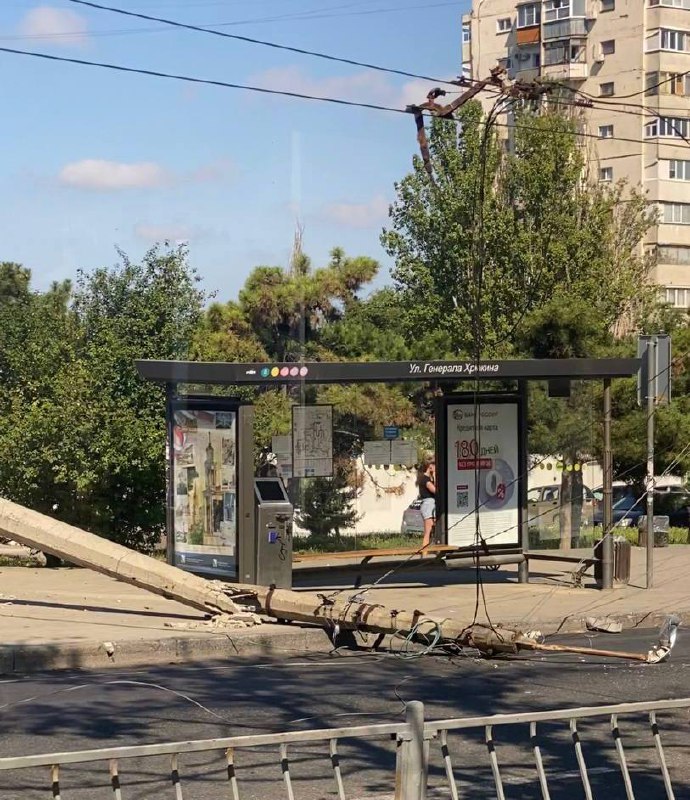 «Никто этим не занимался»: губернатор Севастополя ищет виновных из-за свободного падения опоры контактной сети