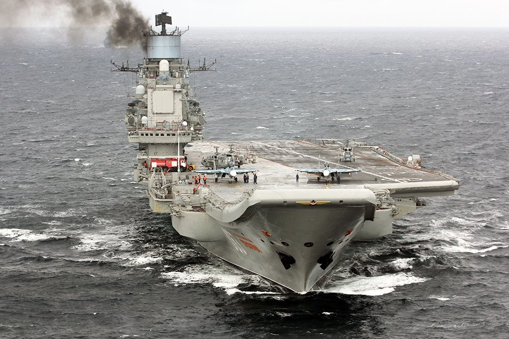 Стали известны причины и детали крупного пожара на крейсере «Адмирал Кузнецов»