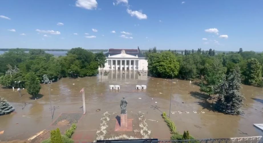 В Новой Каховке введен режим ЧС из-за потопа