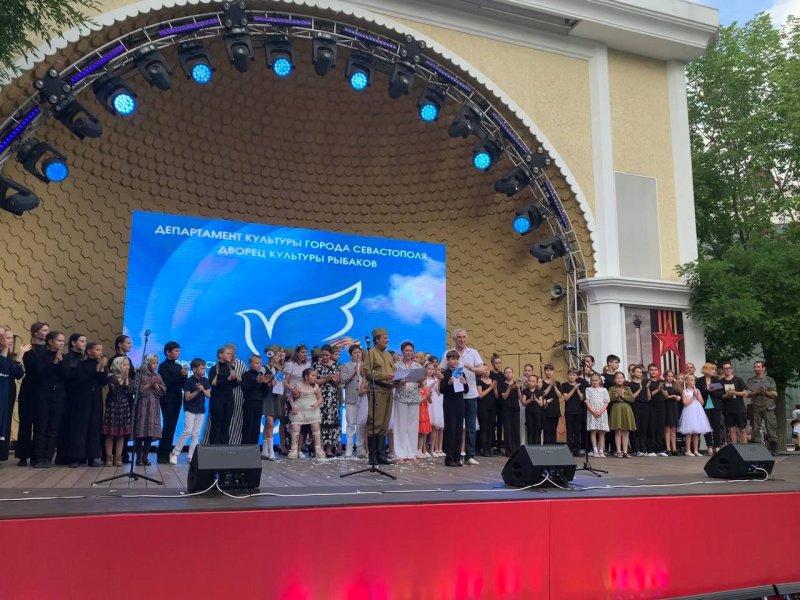 В Севастополе прошел театрально-патриотический фестиваль «Дети войны»