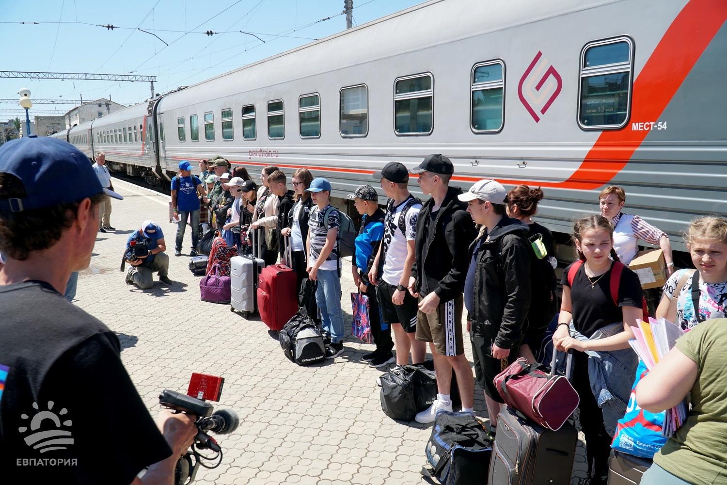 Почти триста детей из Белгородской области прибыли на отдых в Крым
