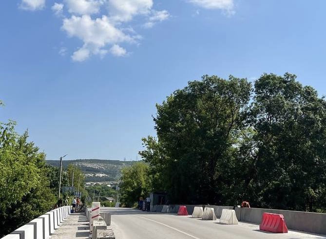 В Севастополе на подъезде к поселку Кача завершен ремонт моста