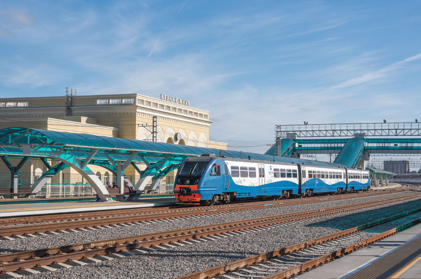 Назначены дополнительные пригородные поезда в Крым из Анапы