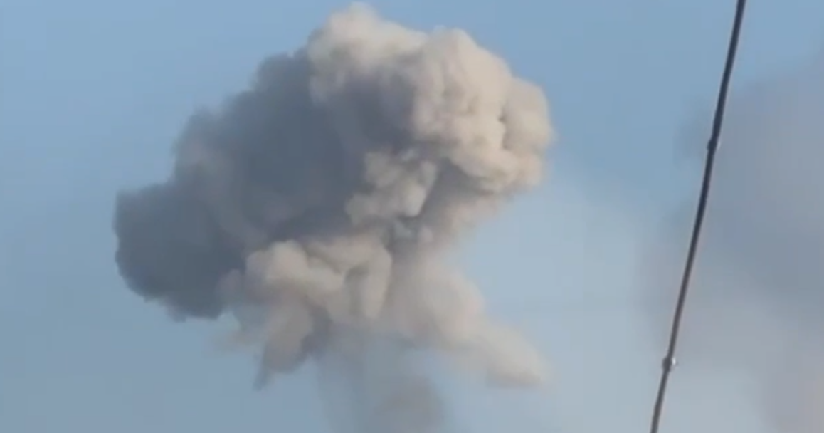 На севере Крыма начали детонировать боеприпасы (видео)