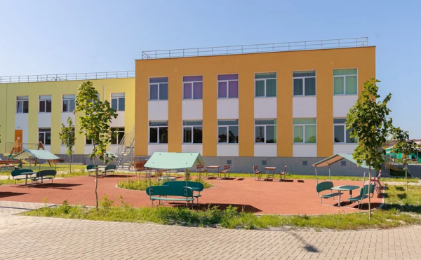 Школа и детский сад в районе жилого квартала «Доброгород» от «ИнтерСтрой» сданы в эксплуатацию