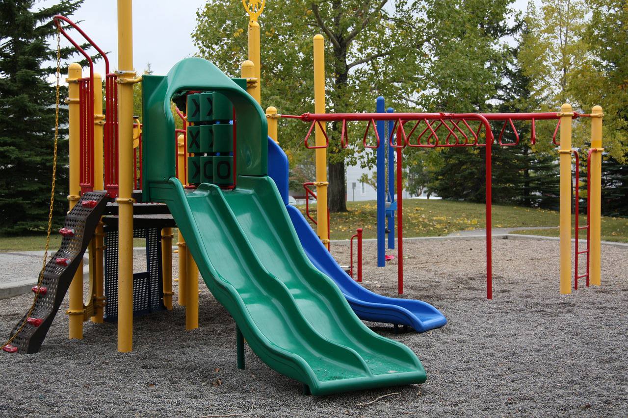 Детские площадки Севастополя под угрозой «ненасытности» горхоза