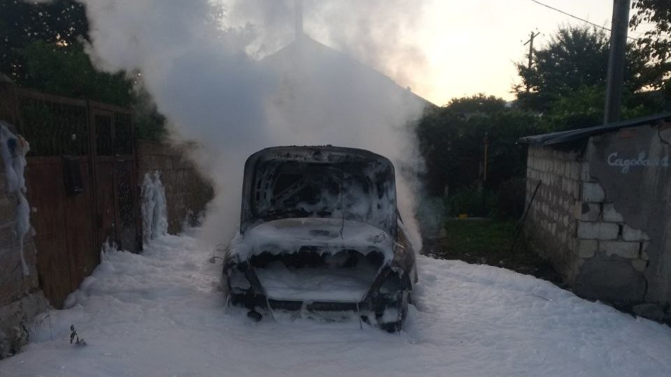 В Крыму сгорел Mercedes