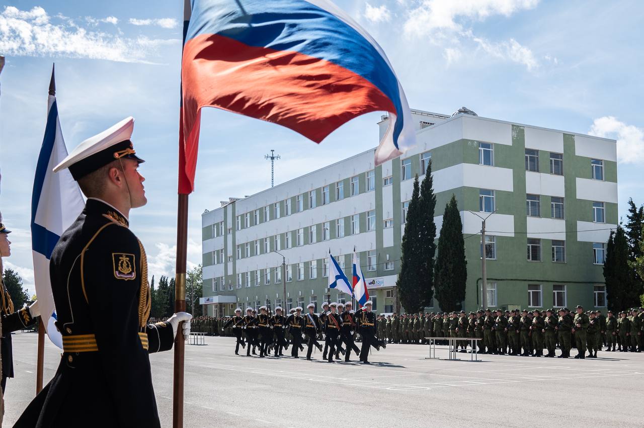 Севастопольская бригада морской пехоты стала дважды орденоносной