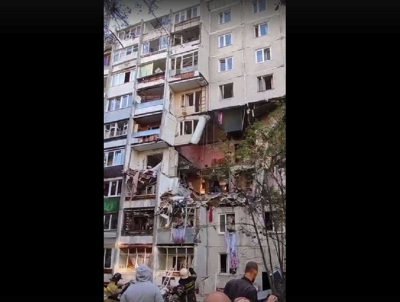В Подмосковье в многоэтажке произошел взрыв газа: есть жертвы, обрушились три этажа (видео)