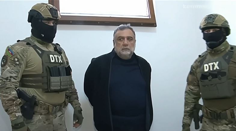Суд Азербайджана арестовал госминистра Карабаха на четыре месяца