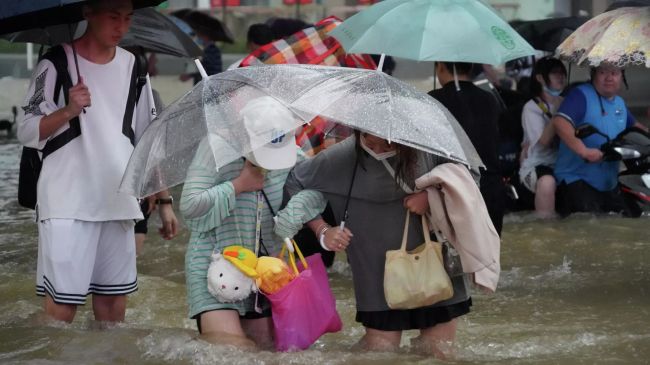 На Гонконг обрушился сильнейший за 139 лет ливень