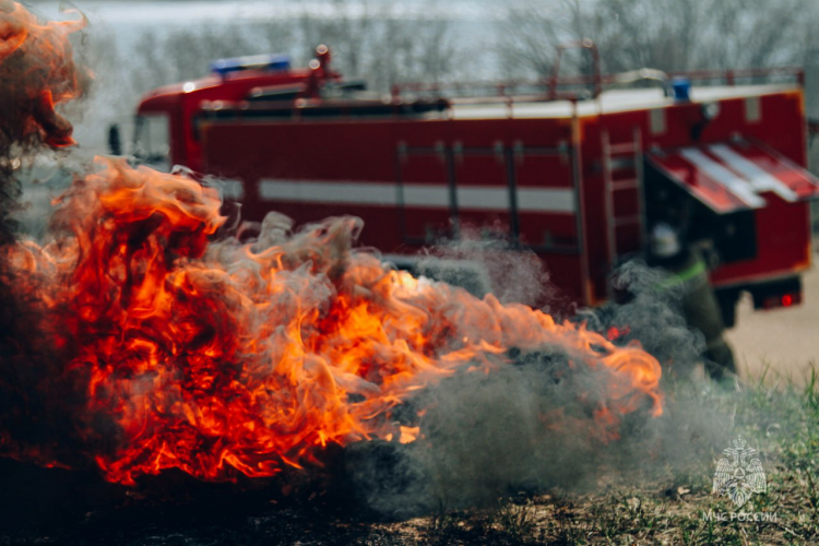С начала года в Крыму произошло 14 пожаров из-за детских игр с огнем