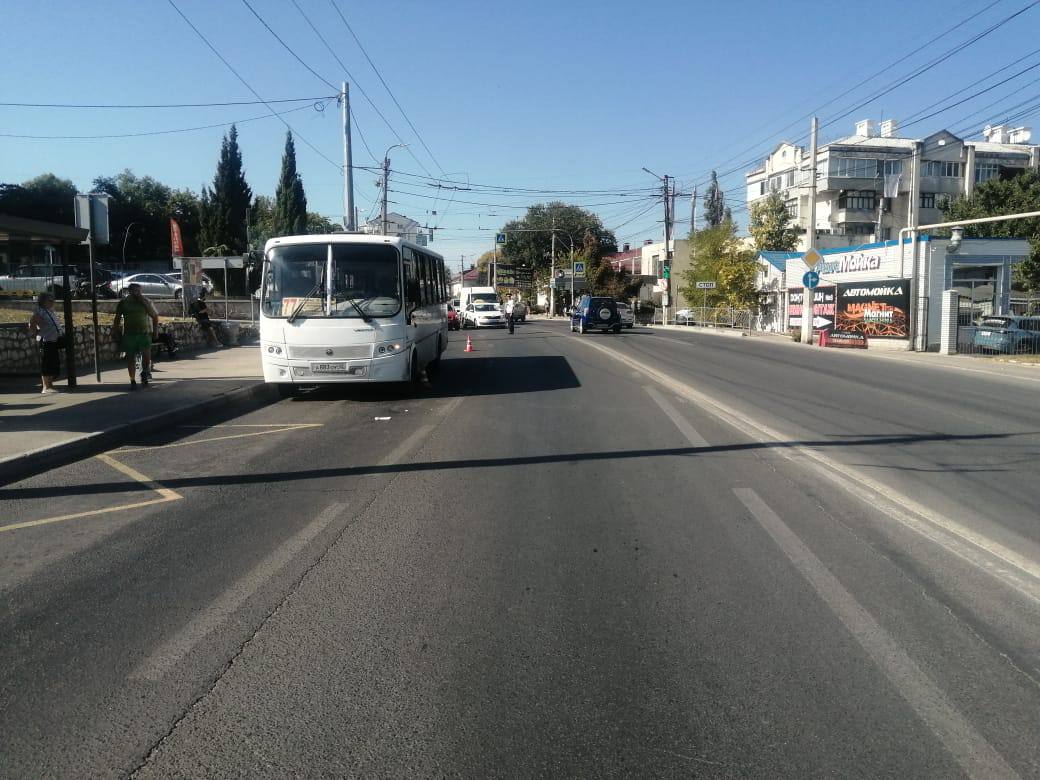 В Севастополе автобус сбил пожилую женщину