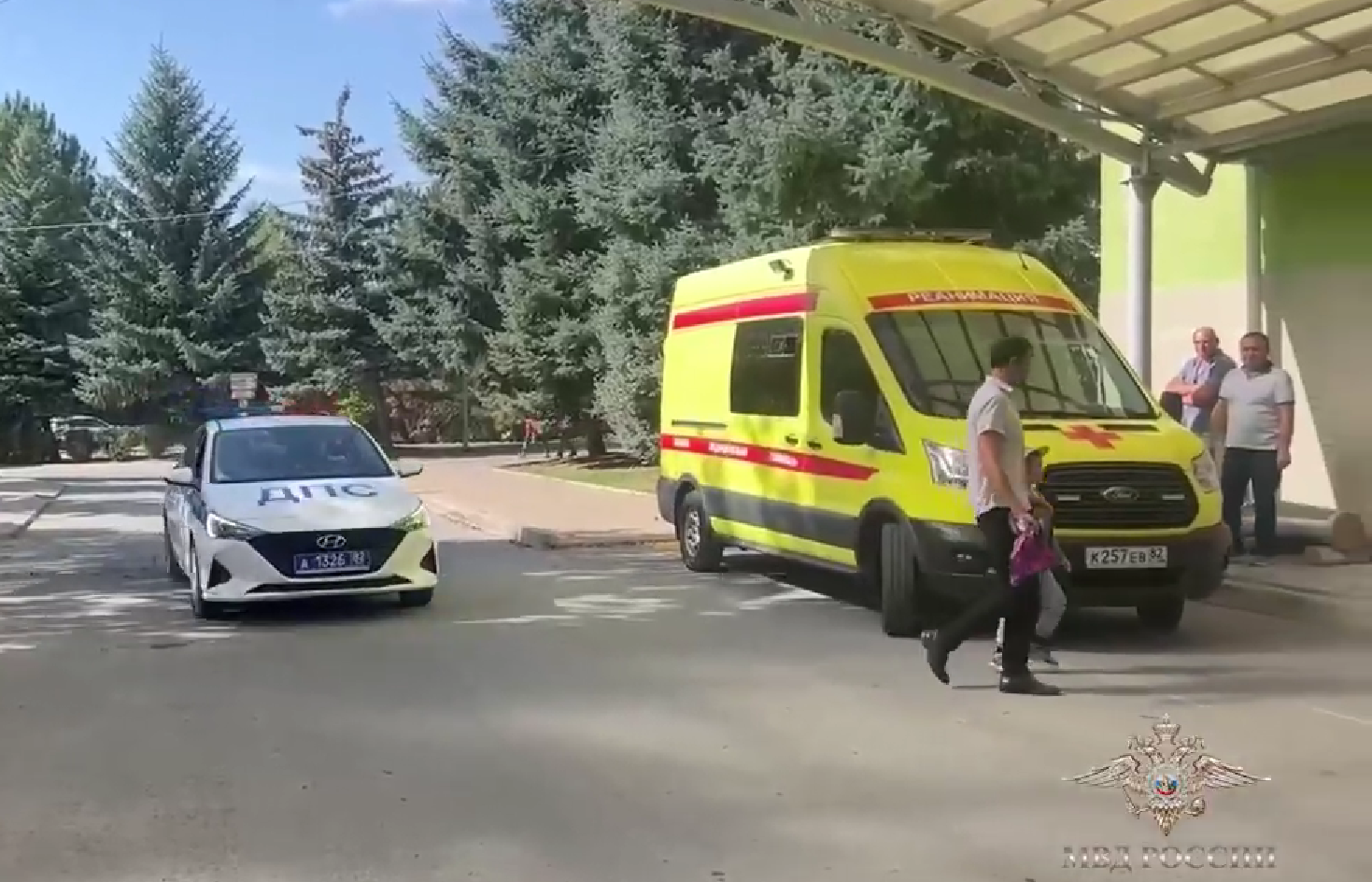 В Симферополе полицейские спасли ребенка, который нуждался в срочной медпомощи