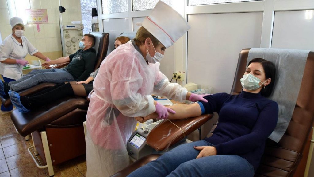 Для доноров: в Крыму будут работать выездные бригады Центра крови