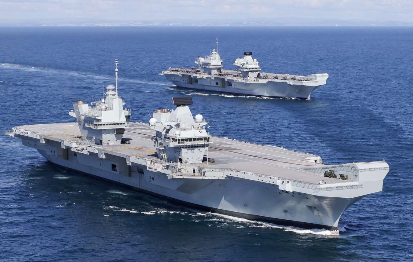 Великобритания направляет авианосец в Средиземное море