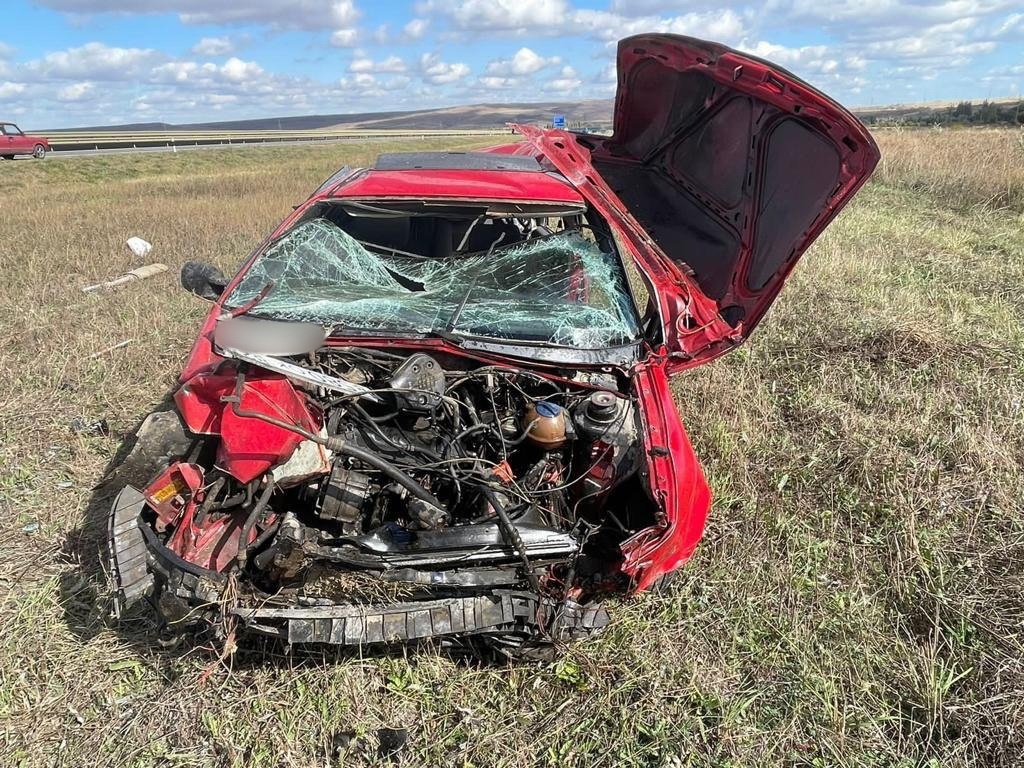 В Белогорском районе с трассы «Таврида» вылетела иномарка: водитель погиб, пассажир в больнице