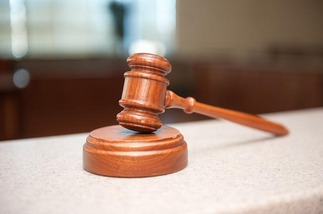 Севастополец через суд добивается взыскания морального вреда за получение травмы на производстве