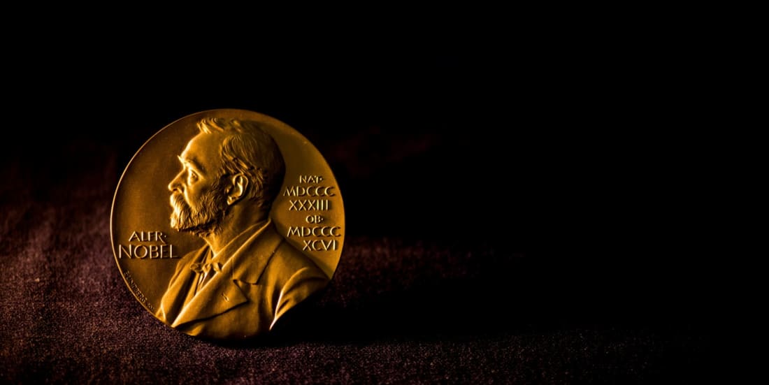 Нобелевскую премию по медицине присудили за открытия, связанные с вакциной от ковида
