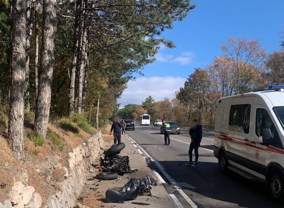 В Крыму мотоциклист погиб после столкновения с иномаркой