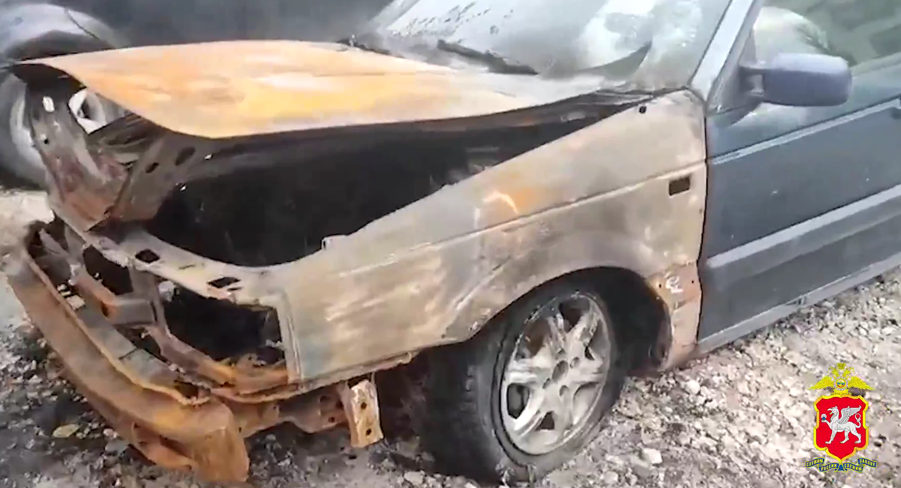 Заподозрил жену в измене: житель Крыма поджег автомобиль соперника