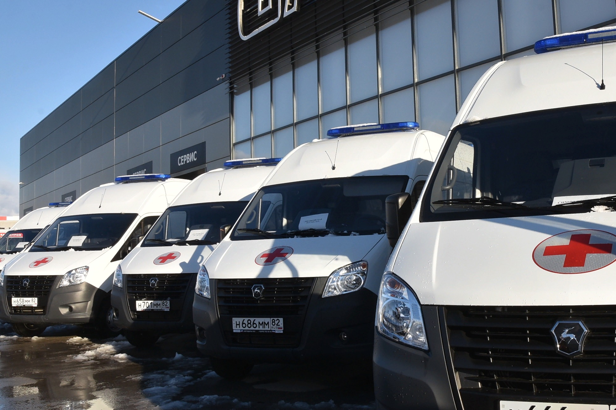 Крым получил 22 новых машины скорой помощи