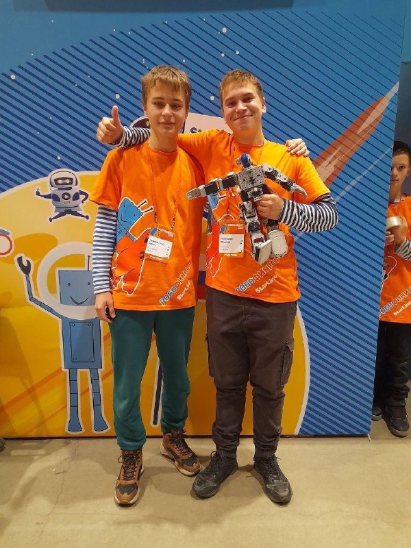 Учащиеся Малой академии наук в Севастополе победили на Международном фестивале робототехники