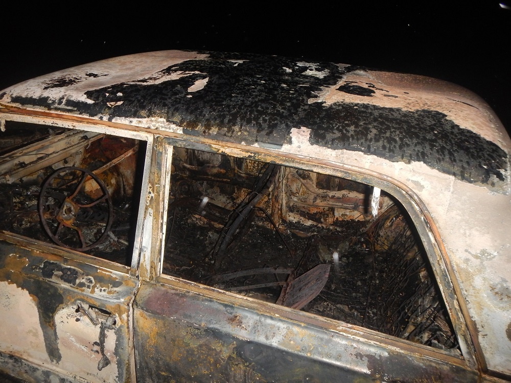Отомстил за быструю езду: крымчанин поджог автомобиль 19-летнего односельчанина