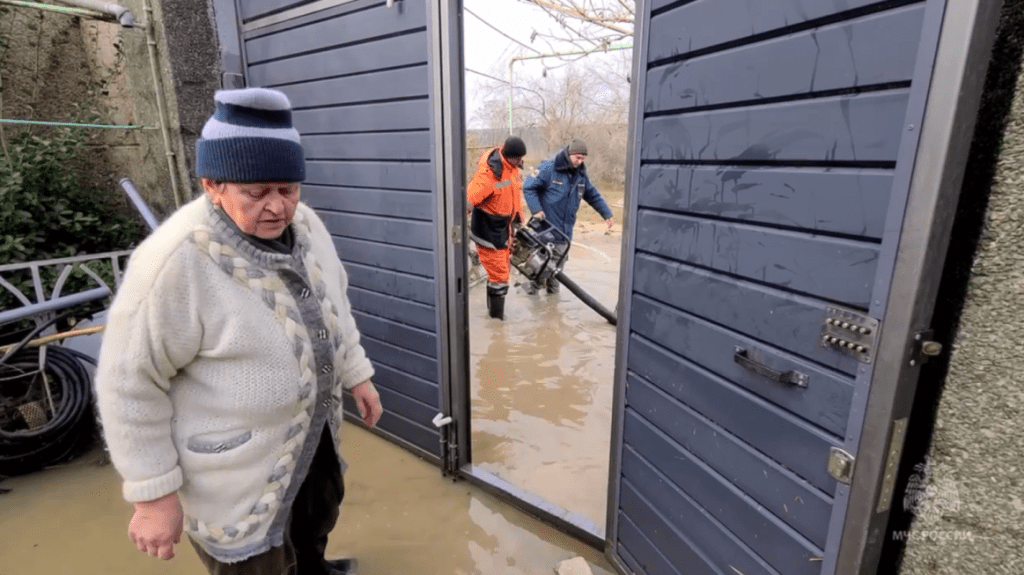 Сколько человек получили компенсации после шторма века в Крыму