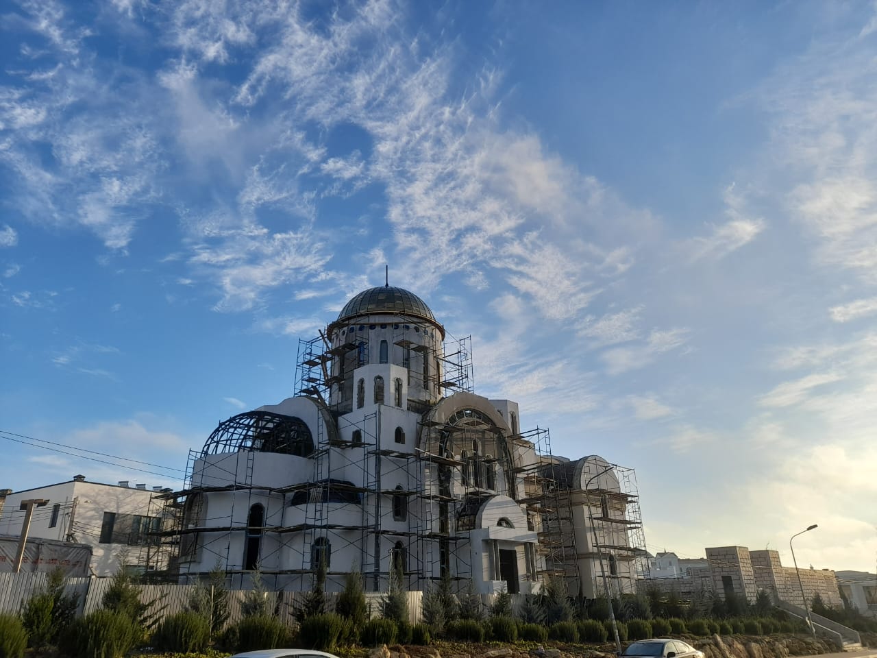 В Севастополе на храме в честь Всех святых в земле Русской просиявших смонтирован основной центральный купол