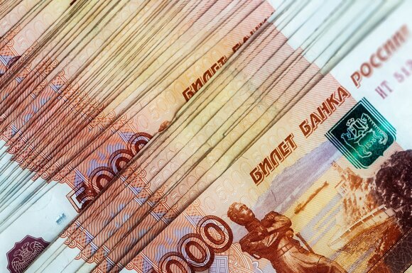 Для россиян сбережения начинаются с 500 тысяч рублей
