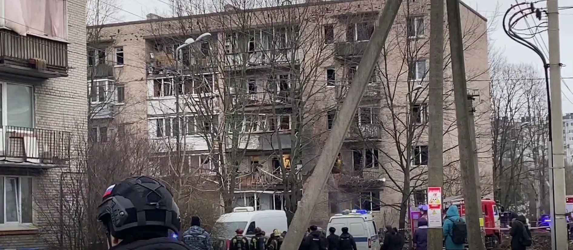 В Санкт-Петербурге произошло ЧП, повреждены окна домов