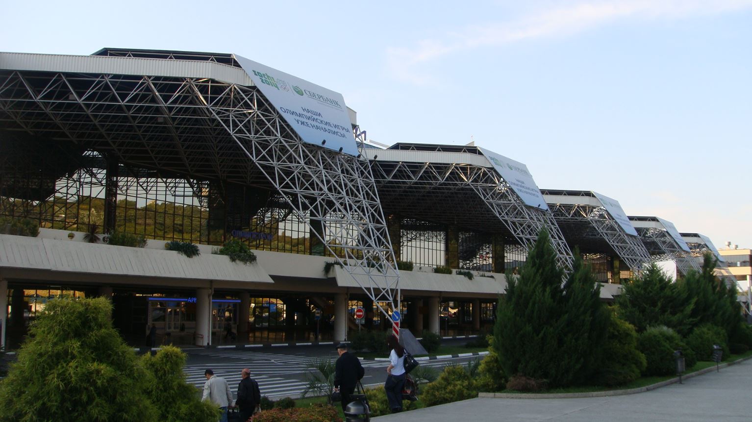 Аэропорт Сочи хочет режим «открытого неба» на три года, Минтранс и «Аэрофлот» против