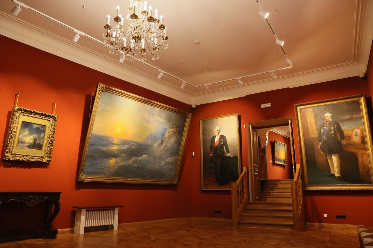 «Национальное достояние»: в Феодосии после масштабной реставрации открыли галерею Айвазовского