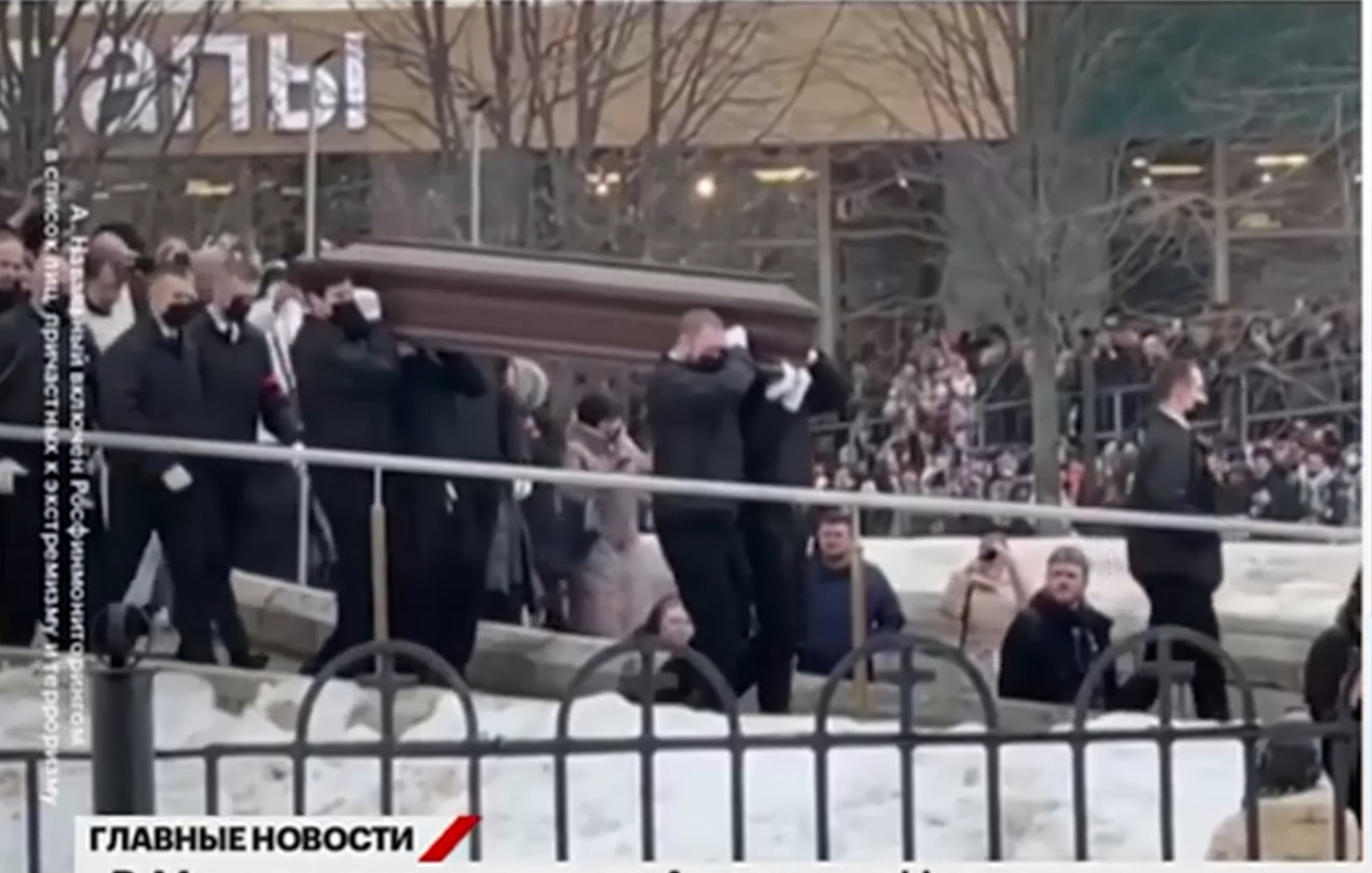 Алексея Навального похоронили в Москве: как прошла церемония