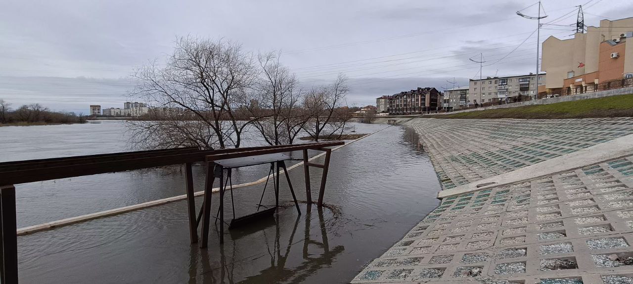 Уровень воды в реке Тобол у города Курган за ночь поднялся до 7 метров 42 см