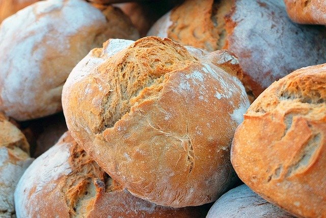 В крупных регионах РФ цены на хлеб выросли на 30%