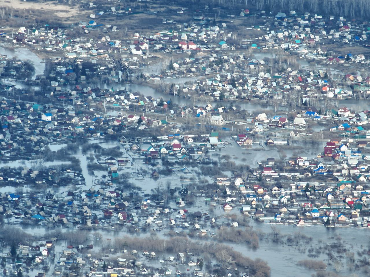 В Курганской области подтоплено более 2 тысяч жилых домов, а в Оренбургской — около 12 тысяч