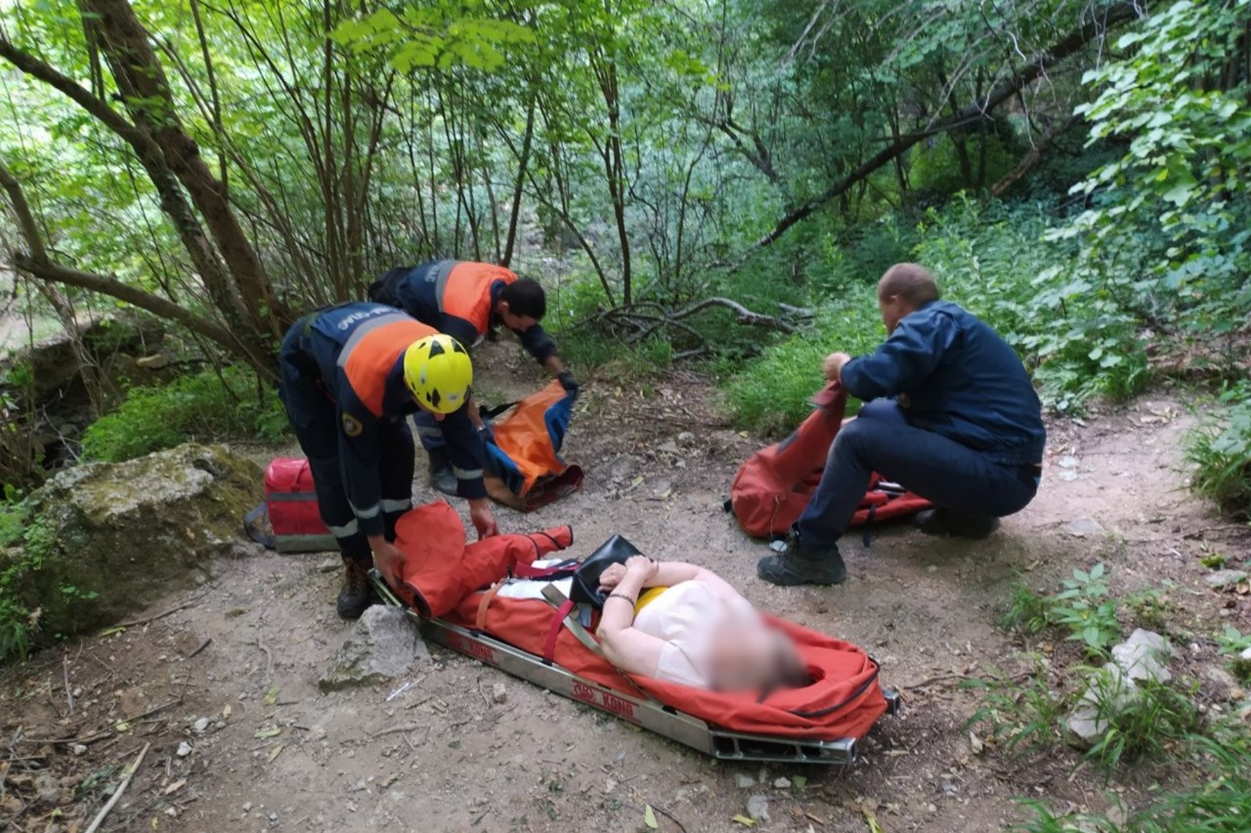 Женщина получила травму в районе водопада в Симферопольском районе, вызывали спасателей