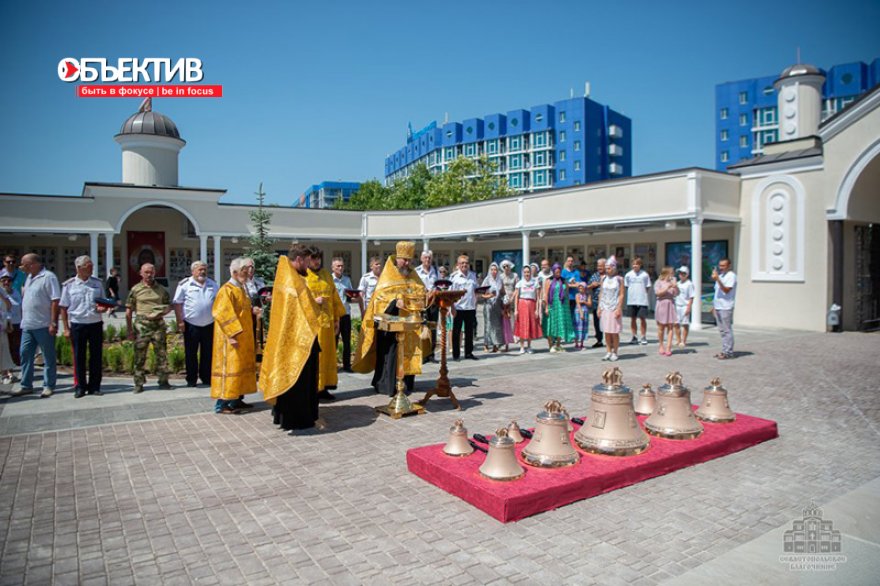 В Севастополе освятили колокола для храма Всех Святых в земле Русской просиявших (фото)