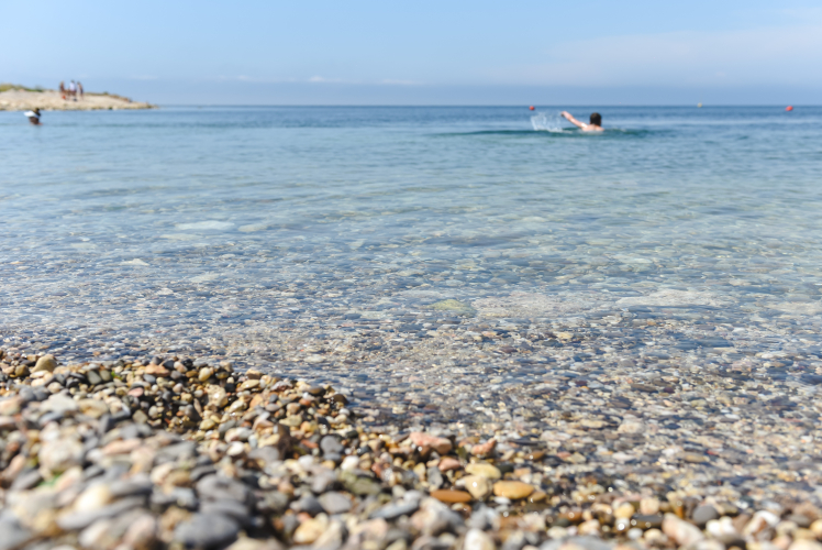 Все пляжи Феодосии открыли для купания после аварии на канализационном коллекторе