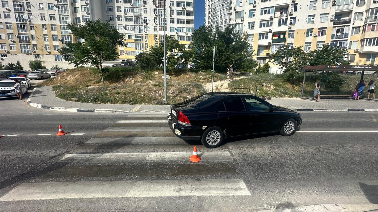 В Севастополе на пешеходном переходе сбили пожилую женщину