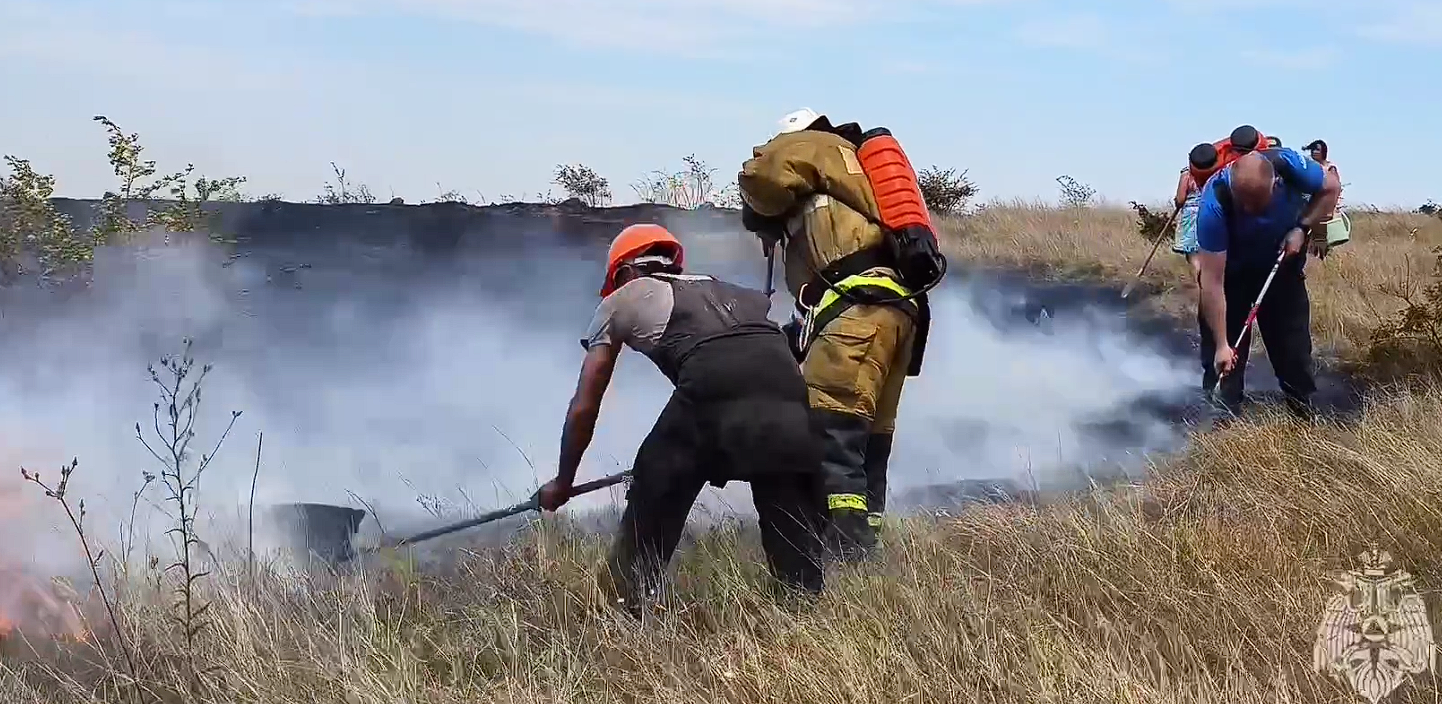 Площадь ландшафтного пожара под Коктебелем в Крыму выросла в десять раз