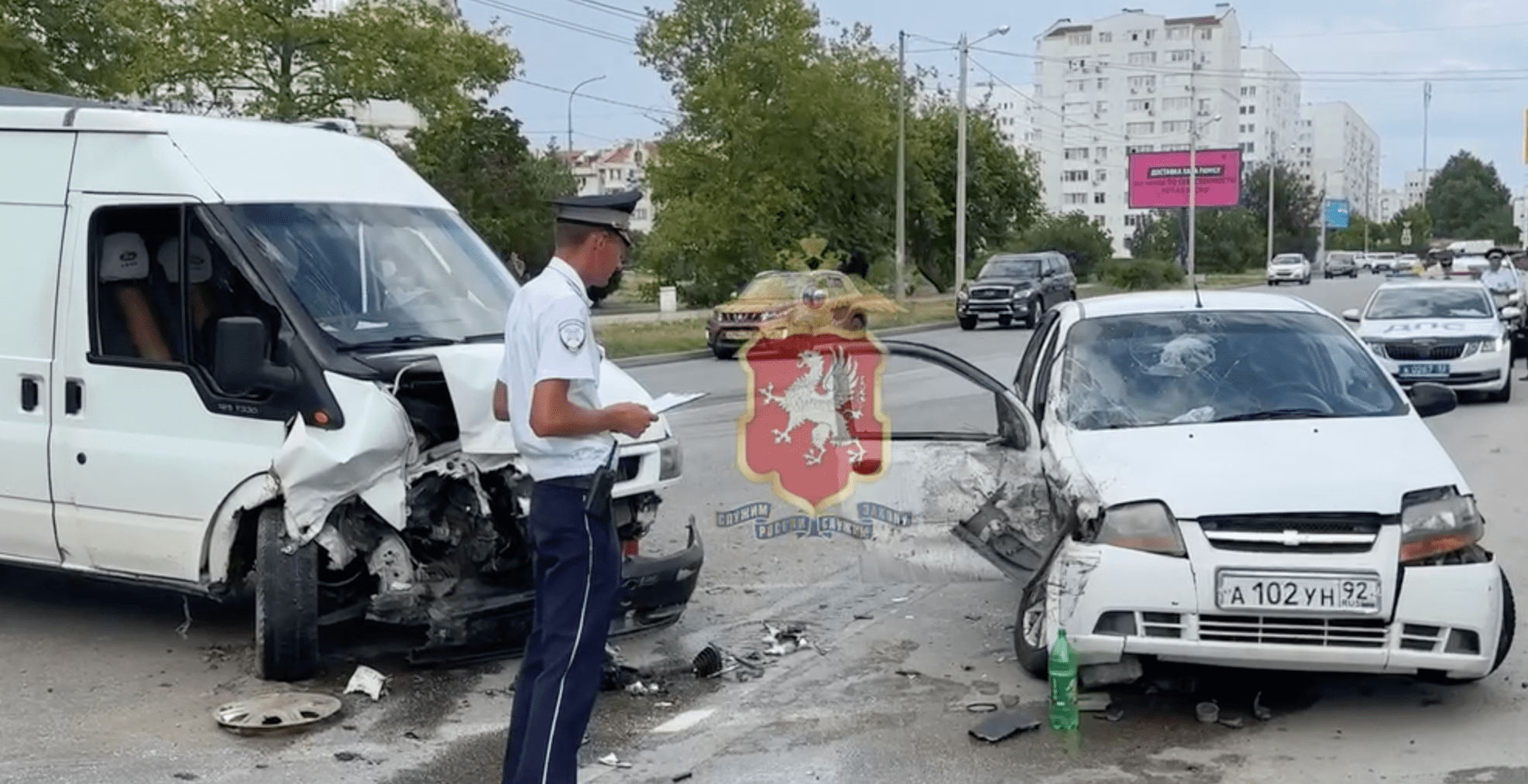 В Севастополе произошло ДТП с участием фургона, пострадал один человек