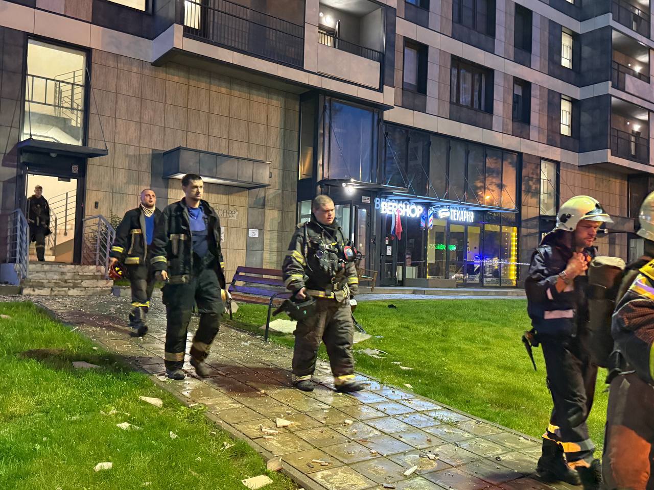 В Подмосковье беспилотник ВСУ врезался в жилую многоэтажку, есть пострадавшие