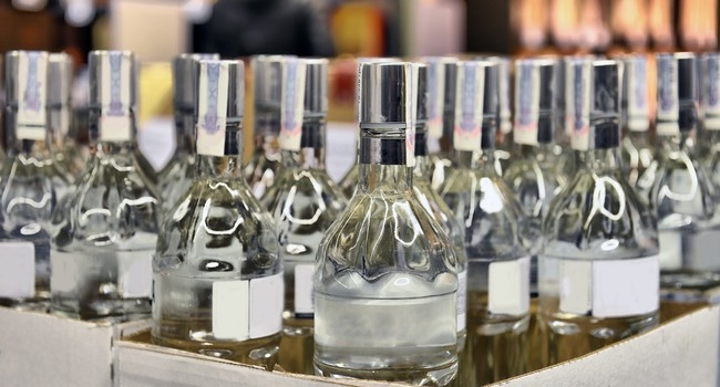 Производство водки в России с начала года снизилось на 13,2%