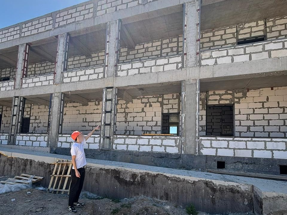 В Крыму рабочий упал со второго этажа строящегося здания, разбирается Следком
